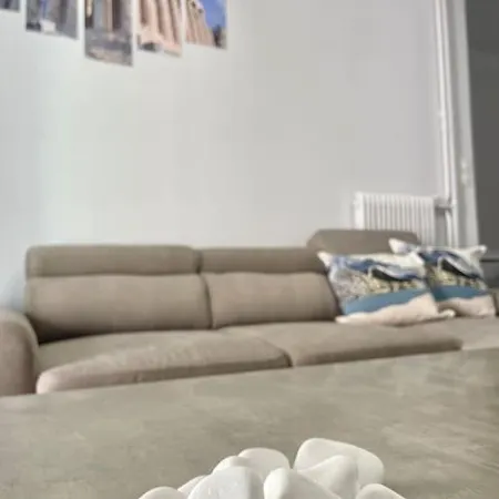 Andrianou Apartment *